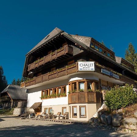 Berghotel Und Restaurant Kraeuter Chalet Furtwangen Exterior foto