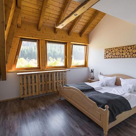 Berghotel Und Restaurant Kraeuter Chalet Furtwangen Exterior foto