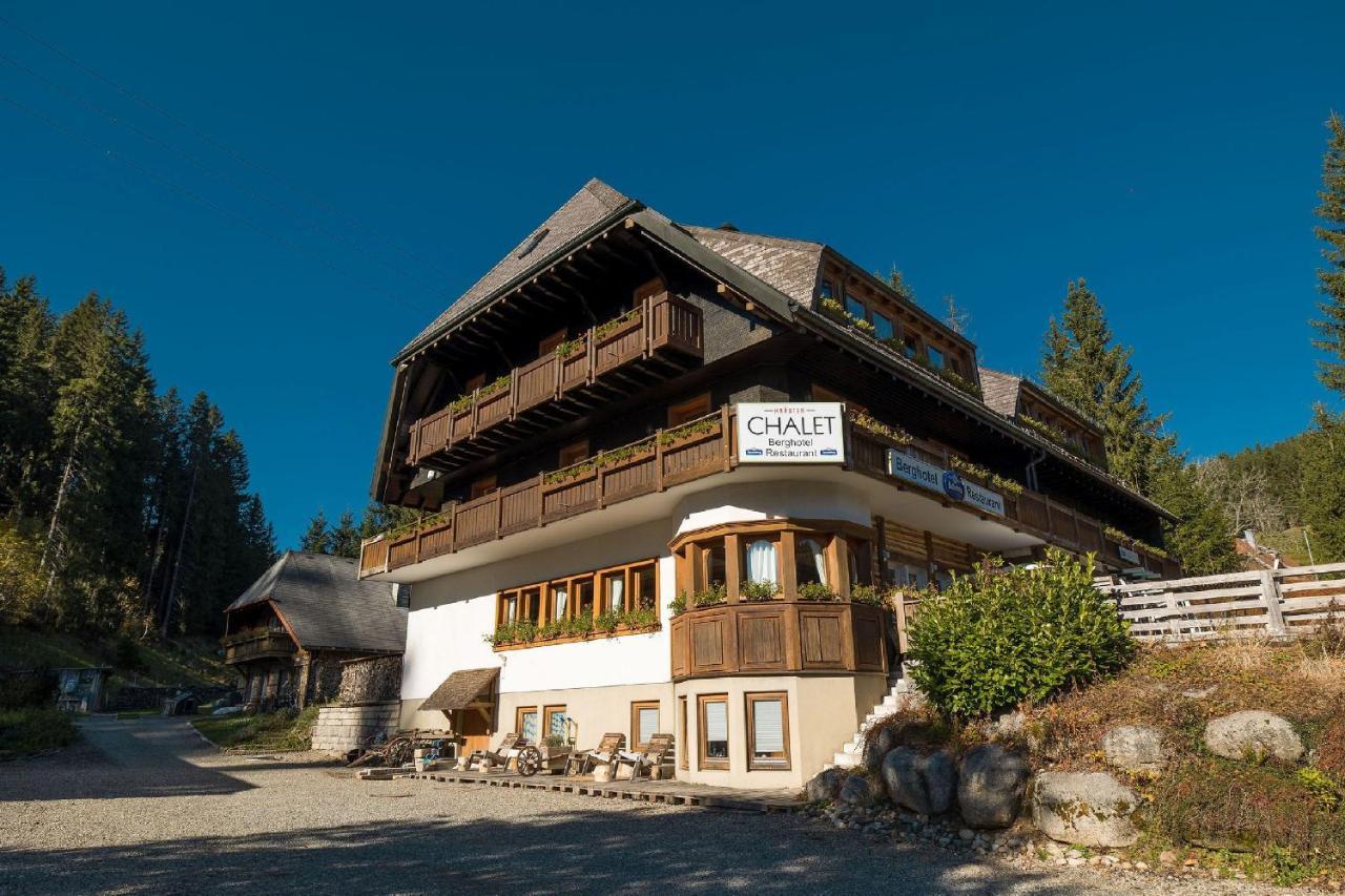 Berghotel Und Restaurant Kraeuter Chalet Furtwangen Exterior foto